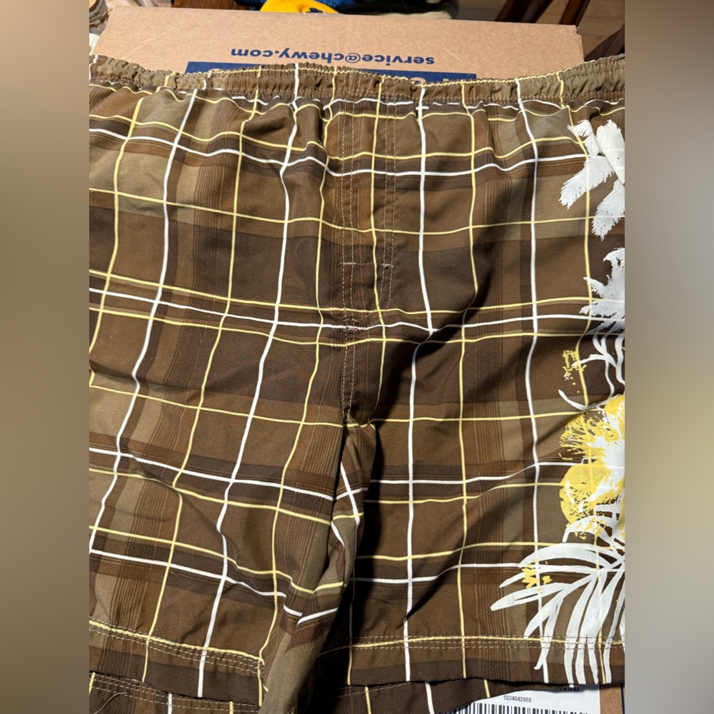 Men’s sz XL swim shorts